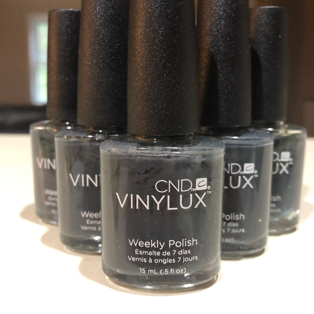 CND Vunilux Weekly Polish